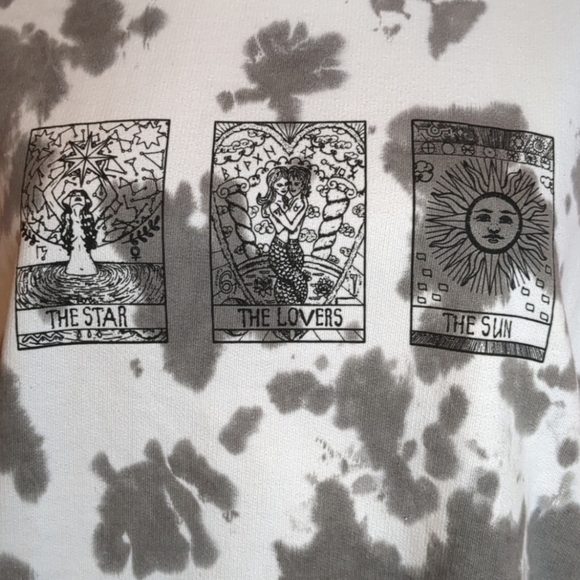 Nasty Gal Readin My Cards Tie Dye Graphic Pullover Gray and White Sweatshirt M - Picture 2 of 7